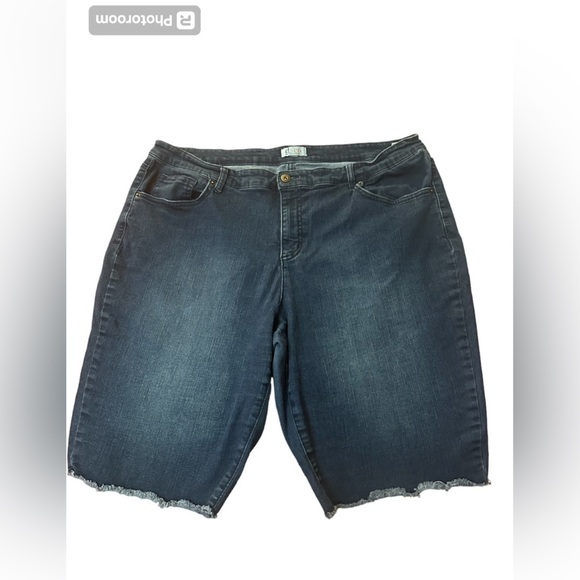Lot of two women’s jean shorts plus size 20W denim - Picture 3 of 6